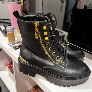 GUESS combat boots. Perfect condition worn just once!